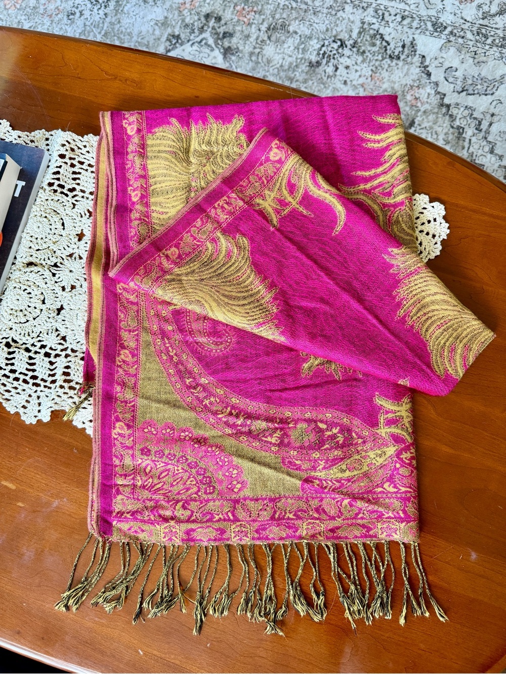 Luxurious Pink & Gold Paisley Women's Scarf